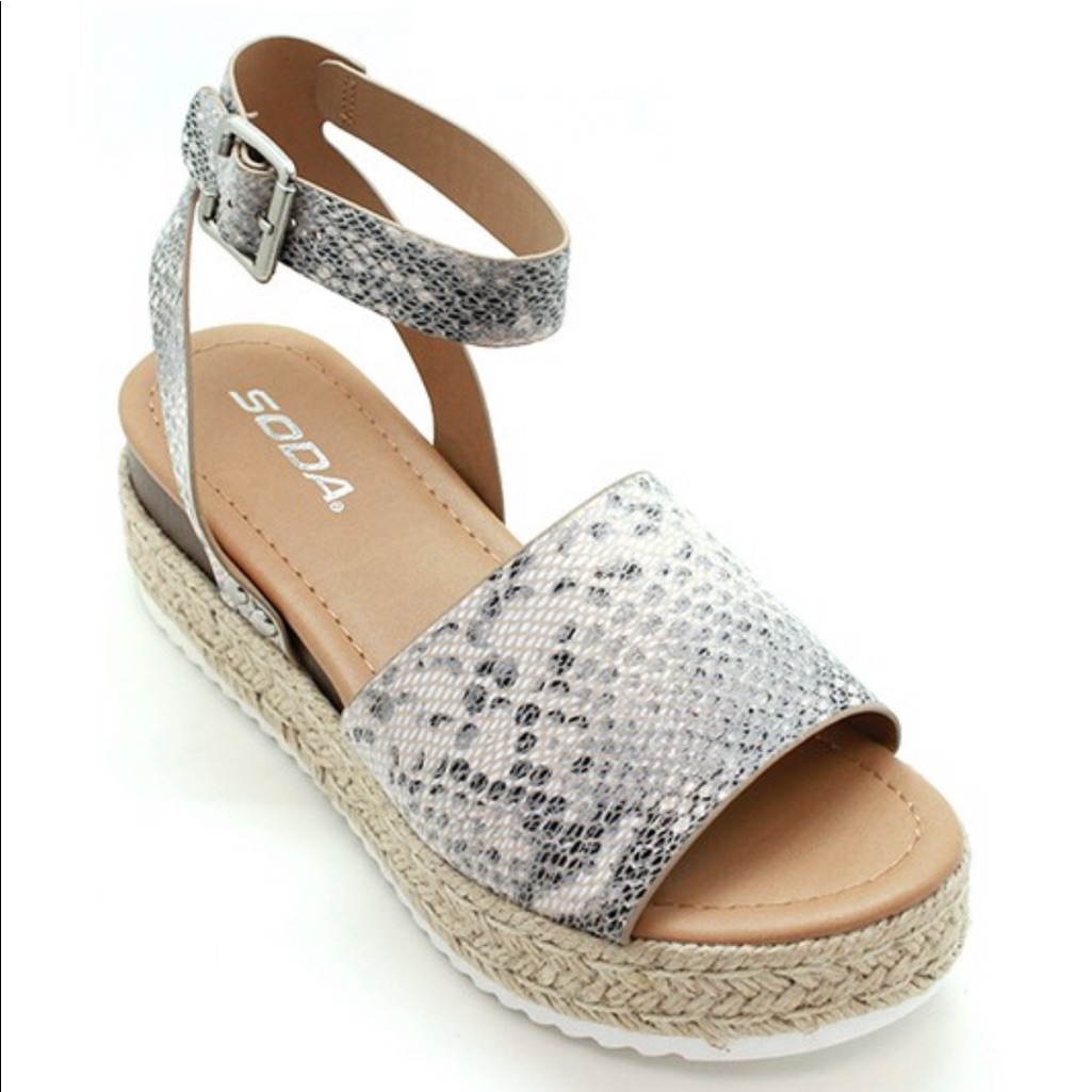 Cassie Platform In Beige Python
